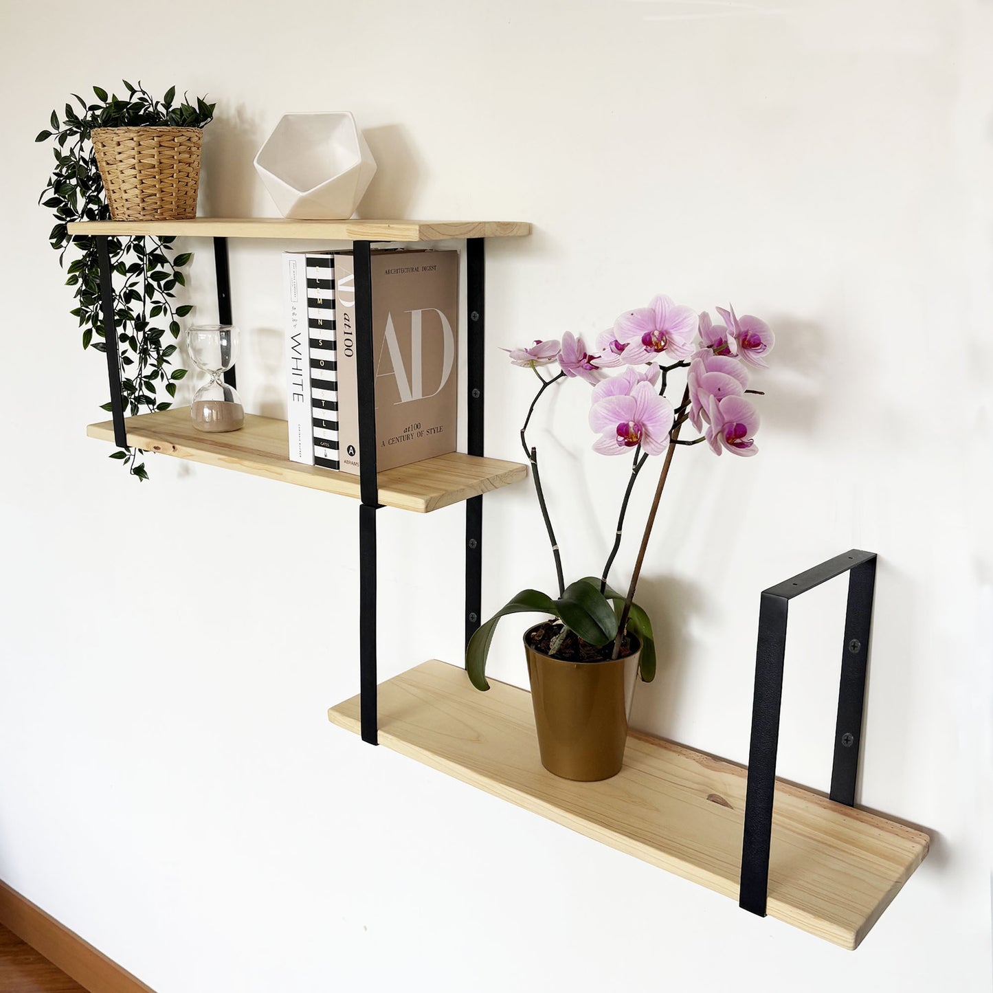 Repisa Modular de metal y madera - Rumania