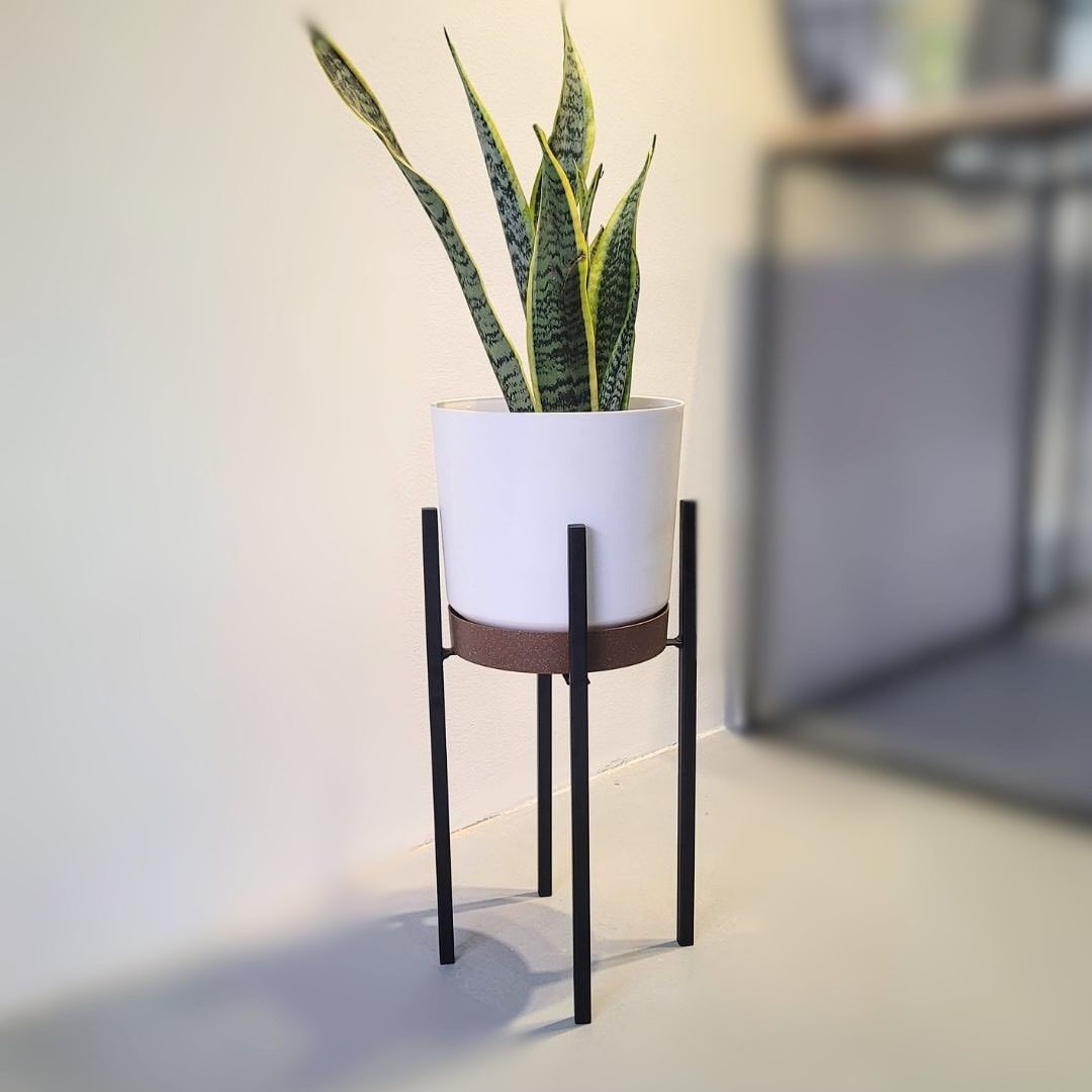 Matera Moderna de Soporte Metálico con Matera Plástica - MONTREAL